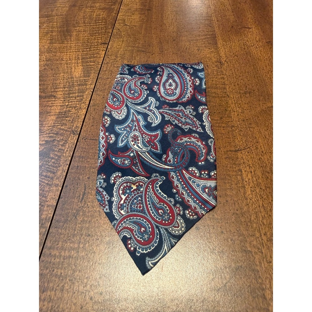 Peebles Clothing Co Men's Navy Red Blue Paisley Classic Necktie 100% Silk USA